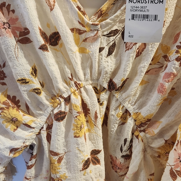 NWT- Nordstrom Bloomfield Large Ivory multi floral shirt . $16 - Picture 7 of 16